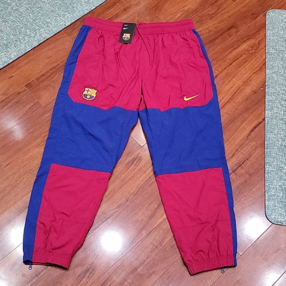 NWT Men's size XXL Nike FCB wind pants